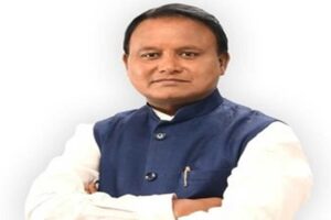 ଓଡିଶା ଅଗ୍ନିଦୁର୍ଘଟନା: ଅବହେଳା ଉପରେ ୪ ଅଧିକାରୀ ସସ୍ଥାପିତ; ବିପକ୍ଷଙ୍କର ମନ୍ତ୍ରୀଙ୍କର ଇସ୍ତିଫା ଚାହାଣୀ