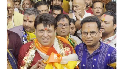 ଗୋବିନ୍ଦ ଜଗନ୍ନାଥ ମନ୍ଦିରରେ ପ୍ରାର୍ଥନା କରିଲେ
