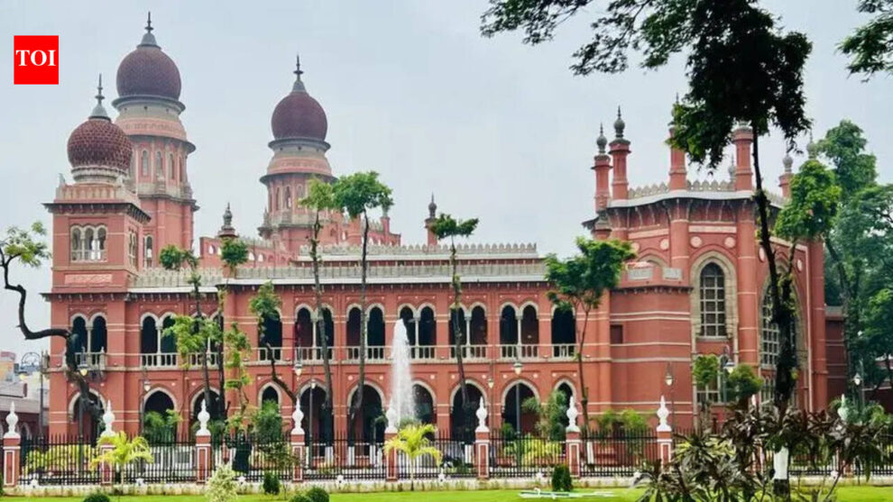 AICTE ନୋଟିଫିକେସନ୍ ବିନା ଗ୍ରହଣ କରାଯାଇଥିବା ବିଶ୍ୱବିଦ୍ୟାଳୟ ଇଞ୍ଜିନିୟରିଂ ଡିଗ୍ରୀ ଅବୈଧ: ମଦ୍ରାସ୍ ହାଇକୋର୍ଟ