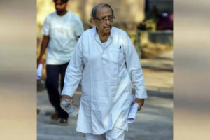 ୭୧ ବର୍ଷରେ ଡକ୍ଟର? ଉତ୍ତର ପ୍ରଦେଶର ବ୍ୟକ୍ତି NEET UG 2026 ପରୀକ୍ଷା ଦେଲେ, କହିଲେ ଏହା କଦାଚିତ୍ ବିଳମ୍ବ ନୁହେଁ
