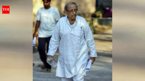 ୭୧ ବର୍ଷରେ ଡକ୍ଟର? ଉତ୍ତର ପ୍ରଦେଶର ବ୍ୟକ୍ତି NEET UG 2026 ପରୀକ୍ଷା ଦେଲେ, କହିଲେ ଏହା କଦାଚିତ୍ ବିଳମ୍ବ ନୁହେଁ