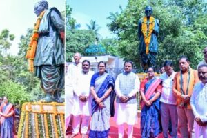 CM ମାଜି ଗୋଟିଏ ମହାନ ନେତା ନବକୃଷ୍ଣ ଚୌଧୁରୀଙ୍କୁ ସ୍ମରଣ କଲେ