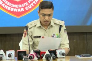 ଓଡିଶାର IPS ଅଧିକାରୀ ଜଗମୋହନ ମୀନା ବ୍ୟକ୍ତିଗତ କାରଣରେ ଅବ୍ୟବସ୍ଥାପନା ପ୍ରତ୍ୟାଗତ କରିଛନ୍ତି
