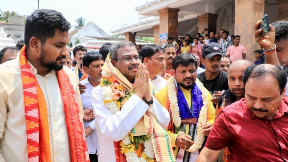 ଧର୍ମେନ୍ଦ୍ର ପ୍ରଧାନଙ୍କର ଘର ଫେରିବାର ନେଇ ଓଡିଶାର ରାଜନୀତିରେ ଗରମାଗରମୀ
