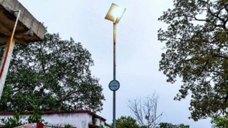 ଜହରସୁଗୁଡା ଓ ସୁନ୍ଦରଗଡ ଜିଲ୍ଲାର 22,000 ନିବାସୀଙ୍କ ପାଇଁ ସୂର୍ୟ ଶକ୍ତିର ଆଧାରରେ ପ୍ରକାଶ ବ୍ୟବସ୍ଥା