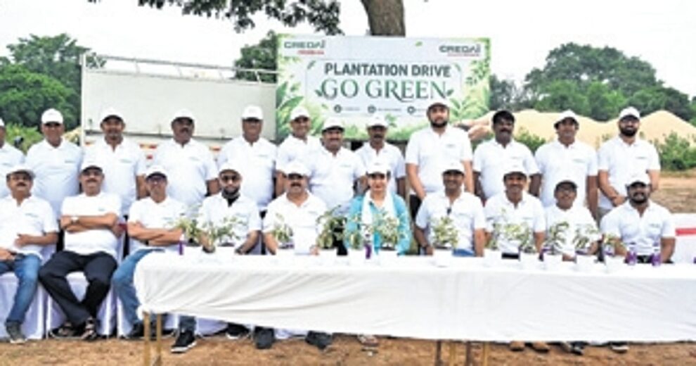 CREDAI ଭୁବନେଶ୍ୱର ପ୍ରକୃତି ସୁରକ୍ଷା ପାଇଁ ଗାଛ ରୋପଣ କାର୍ଯ୍ୟକ୍ରମ କରିଛି