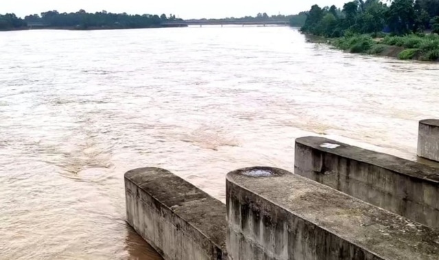 ଓଡିଶାରେ ବୃହତ୍ ବନ୍ଦୀବନ୍ଧା: ସୁବର୍ଣ୍ଣରେଖା ଓ ବୈତରଣୀ ନଦୀ ଆପତ୍ତି ସୀମାକୁ ଉପରେ; ଗ୍ରାମ ଡୁବିଗଲା