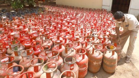 ଓଡିଶା ସରକାର LPG ସିଲିଣ୍ଡର ଜଳାଇବାରେ କାର୍ଯ୍ୟୟାନ୍ତରେ ଏକ ନୂତନ ଚାଲୁଣୀ